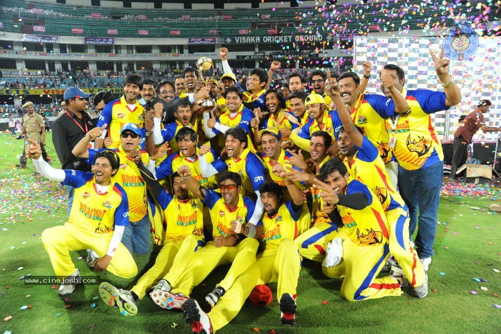 Chennai Rhinos vs Karnataka Bulldozers Final Match Cup Photos - 22 / 56 photos