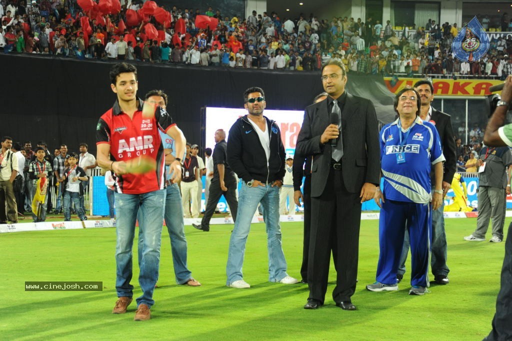 Chennai Rhinos vs Karnataka Bulldozers Final Match Cup Photos - 39 / 56 photos