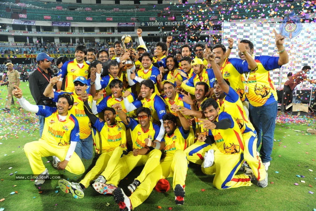 Chennai Rhinos vs Karnataka Bulldozers Final Match Cup Photos - 41 / 56 photos