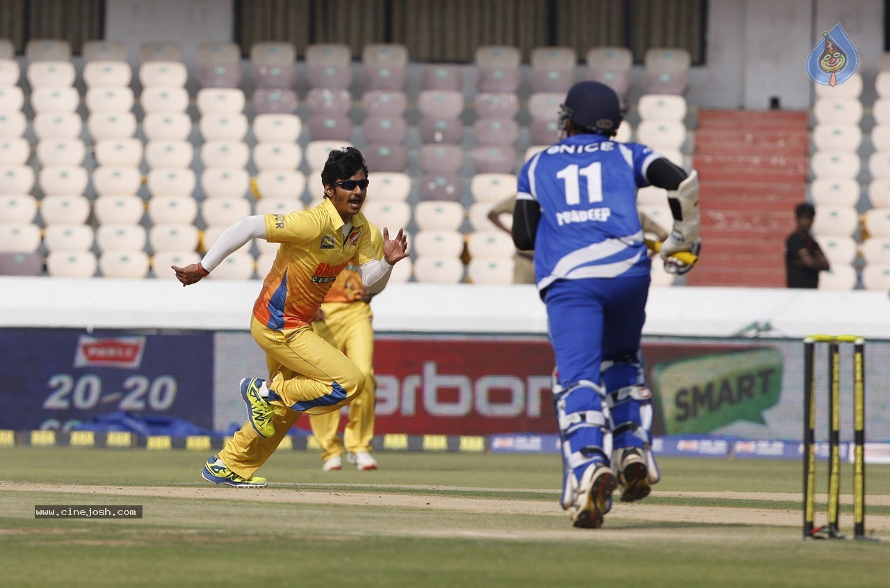 Chennai Rhinos Vs Karnataka Bulldozers Match Photos - 26 / 150 photos