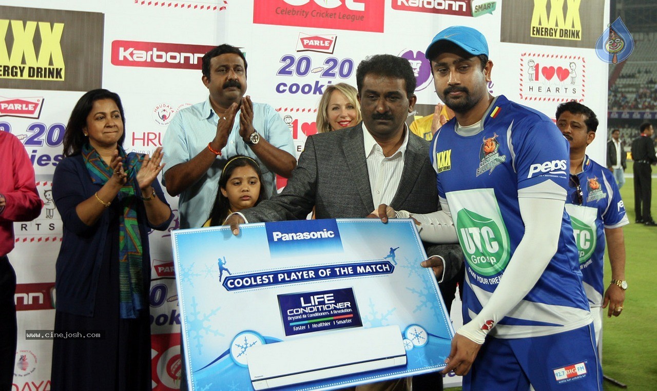 Chennai Rhinos Vs Karnataka Bulldozers Match Photos - 36 / 150 photos