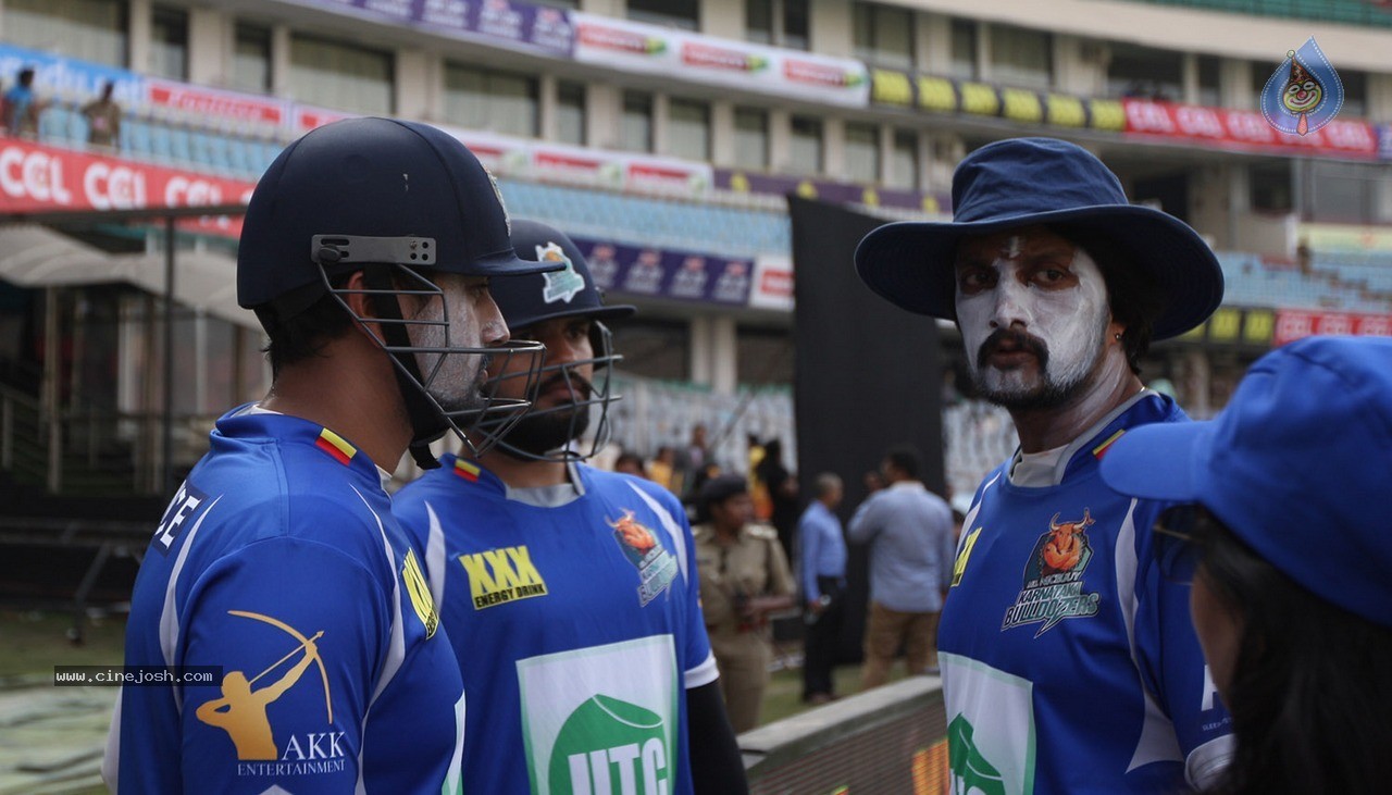 Chennai Rhinos Vs Karnataka Bulldozers Match Photos - 38 / 150 photos