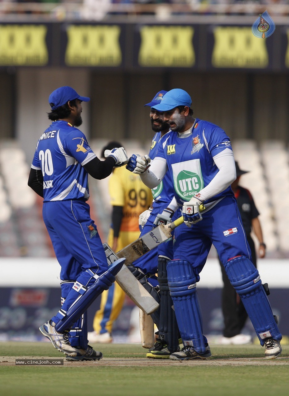 Chennai Rhinos Vs Karnataka Bulldozers Match Photos - 40 / 150 photos