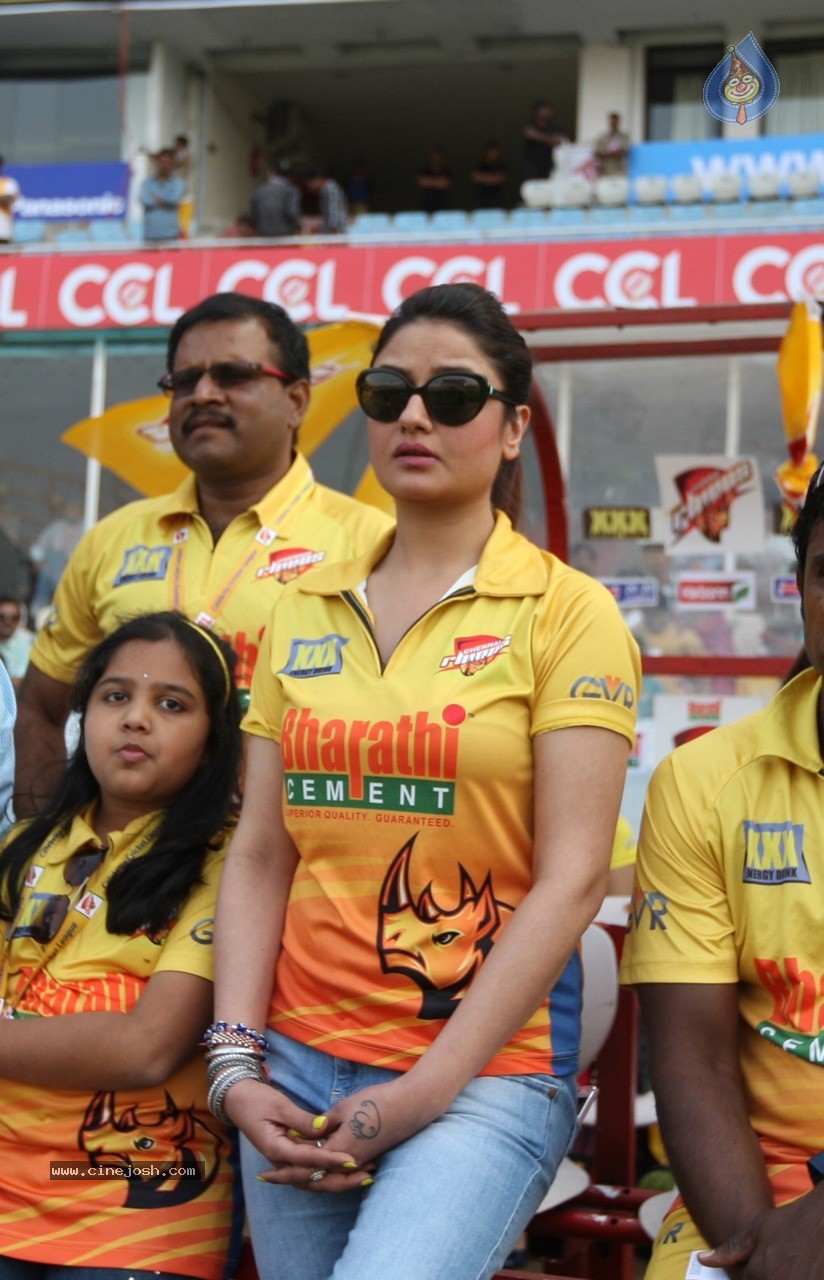 Chennai Rhinos Vs Karnataka Bulldozers Match Photos - 45 / 150 photos