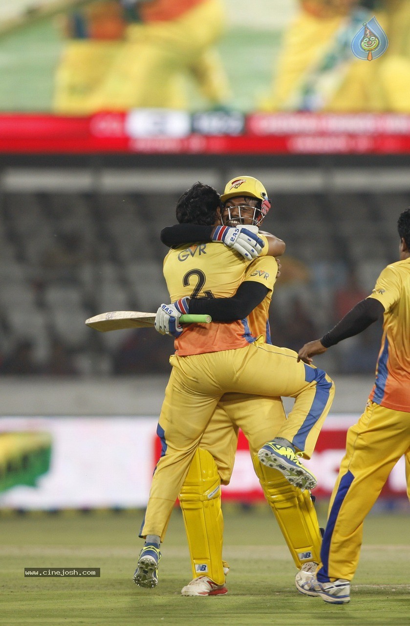 Chennai Rhinos Vs Karnataka Bulldozers Match Photos - 69 / 150 photos