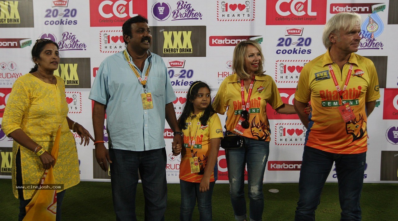 Chennai Rhinos Vs Karnataka Bulldozers Match Photos - 75 / 150 photos