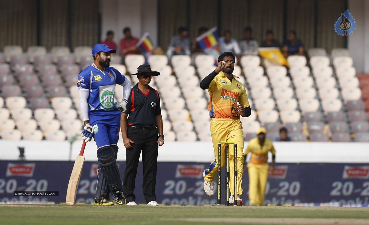 Chennai Rhinos Vs Karnataka Bulldozers Match Photos - 76 / 150 photos
