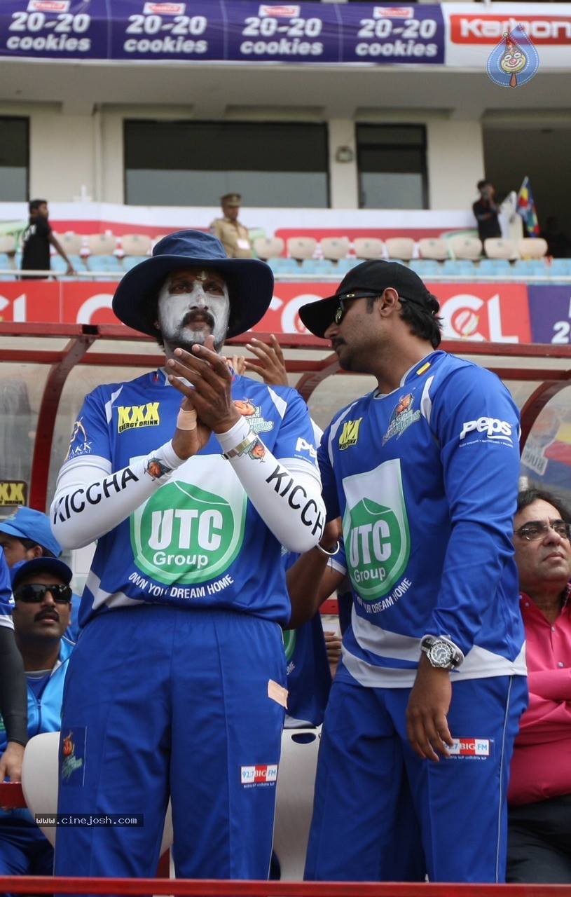 Chennai Rhinos Vs Karnataka Bulldozers Match Photos - 112 / 150 photos