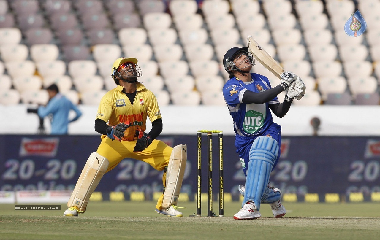 Chennai Rhinos Vs Karnataka Bulldozers Match Photos - 128 / 150 photos