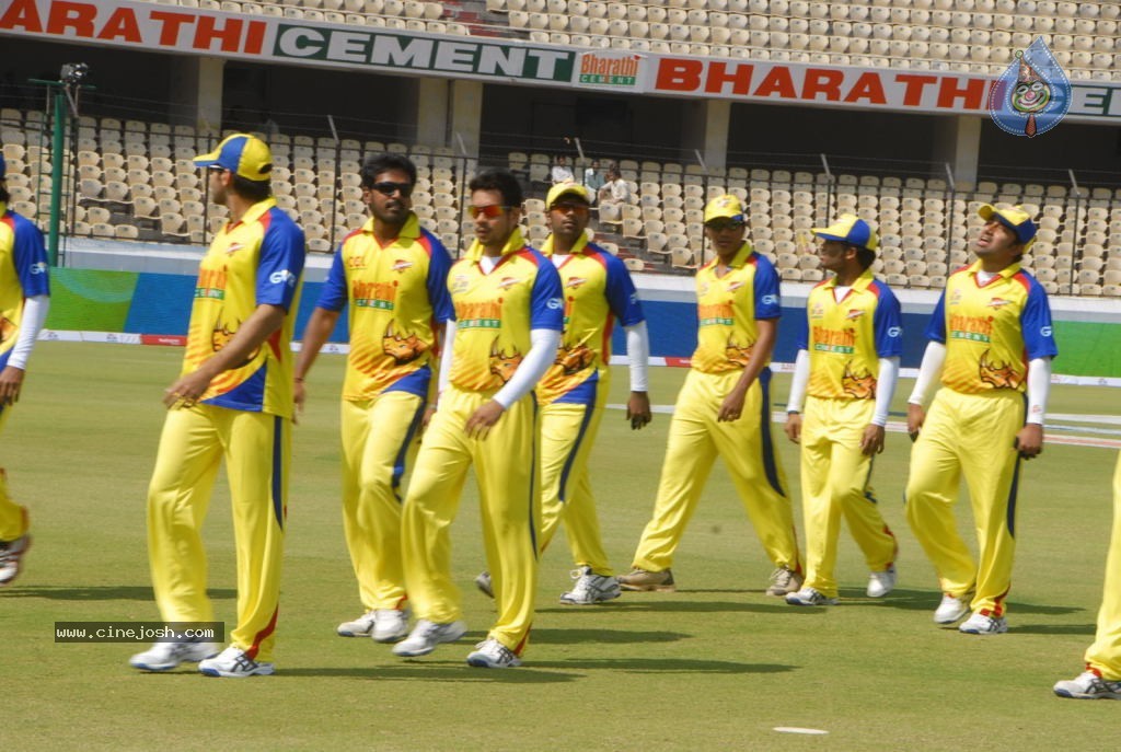 Chennai Rhinos Vs Kerala Strikers Match Photos 01 - 11 / 131 photos