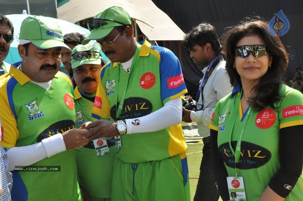 Chennai Rhinos Vs Kerala Strikers Match Photos 01 - 36 / 131 photos