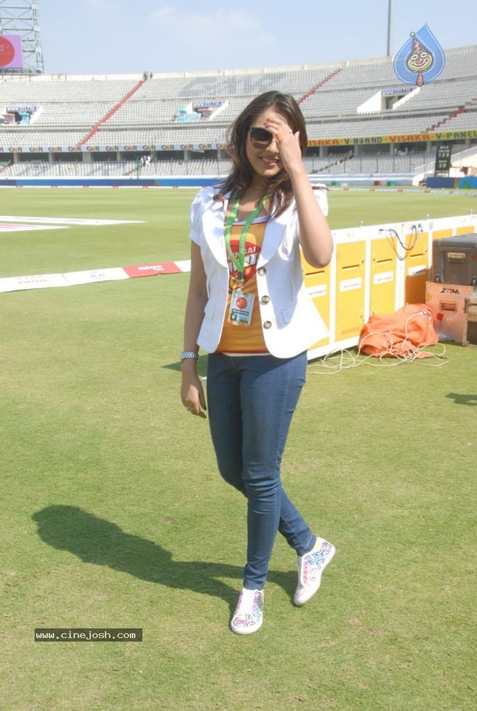 Chennai Rhinos Vs Kerala Strikers Match Photos 01 - 47 / 131 photos