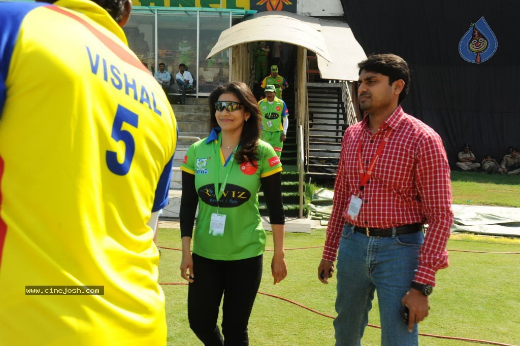 Chennai Rhinos Vs Kerala Strikers Match Photos 01 - 55 / 131 photos