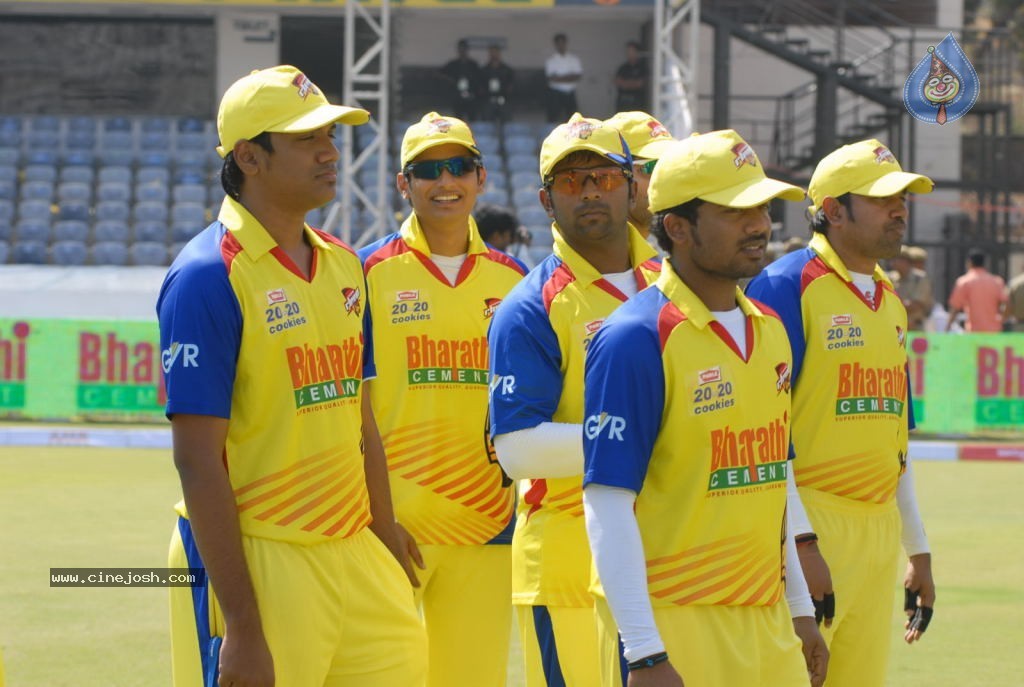 Chennai Rhinos Vs Kerala Strikers Match Photos 01 - 66 / 131 photos