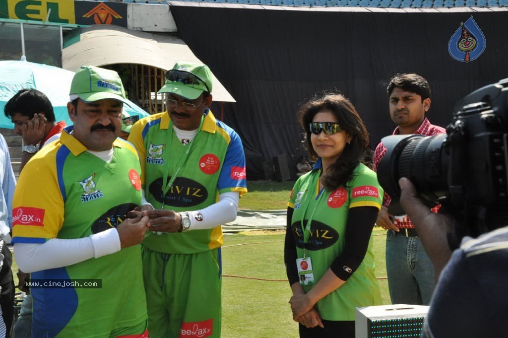 Chennai Rhinos Vs Kerala Strikers Match Photos 01 - 85 / 131 photos