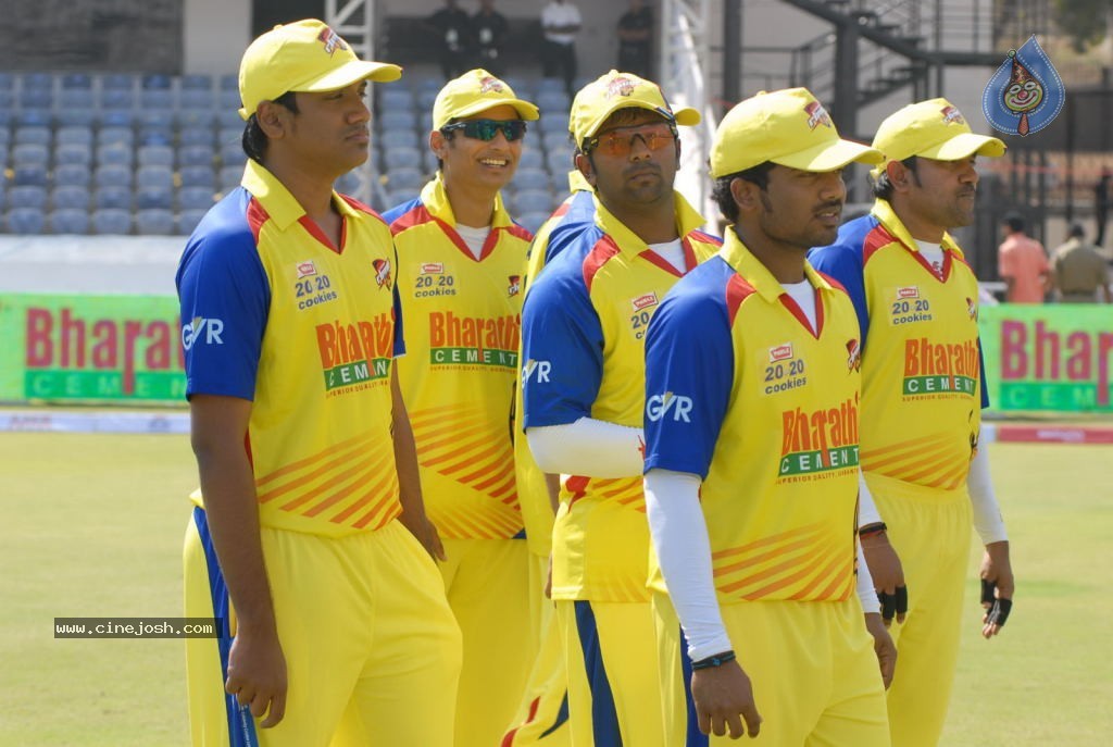 Chennai Rhinos Vs Kerala Strikers Match Photos 01 - 129 / 131 photos