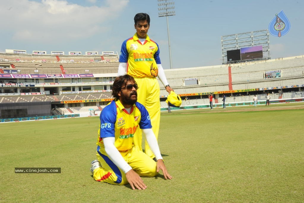 Chennai Rhinos Vs Kerala Strikers Match Photos 02 - 3 / 105 photos