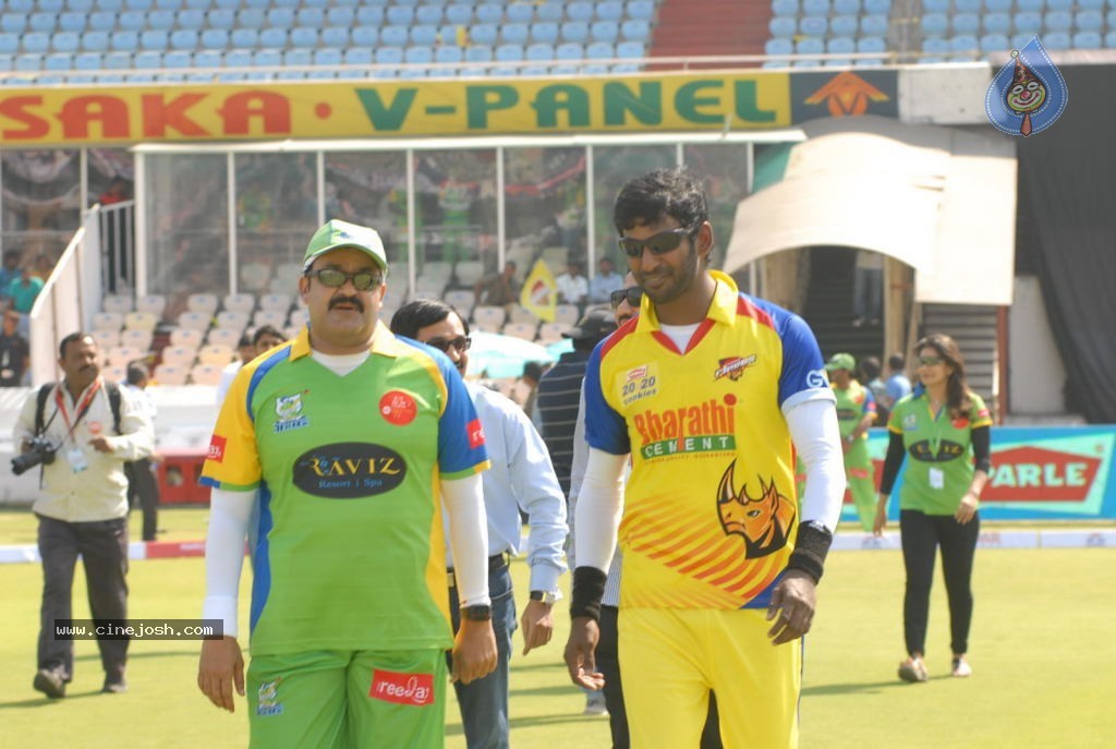 Chennai Rhinos Vs Kerala Strikers Match Photos 02 - 20 / 105 photos