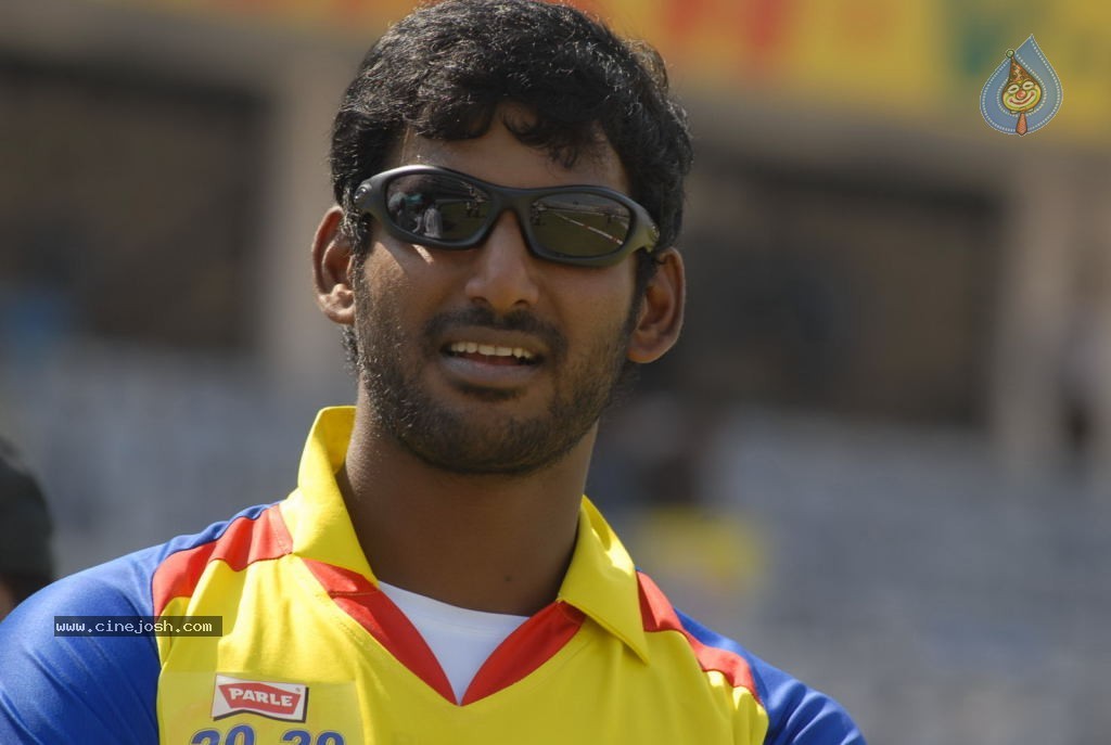 Chennai Rhinos Vs Kerala Strikers Match Photos 02 - 25 / 105 photos