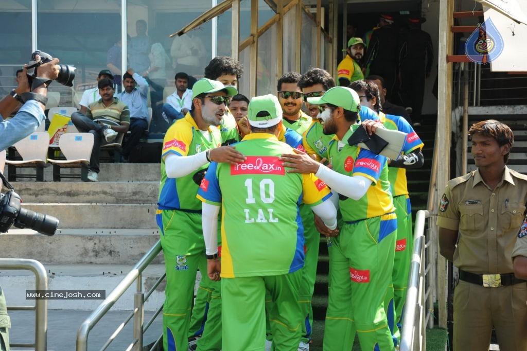 Chennai Rhinos Vs Kerala Strikers Match Photos 02 - 27 / 105 photos