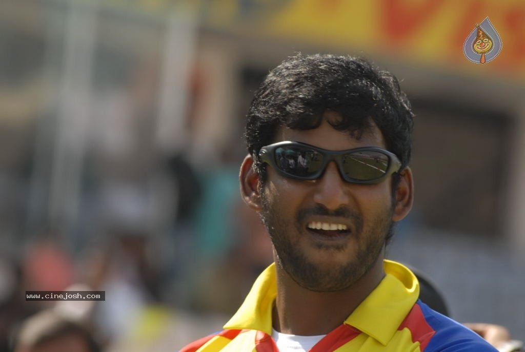 Chennai Rhinos Vs Kerala Strikers Match Photos 02 - 31 / 105 photos