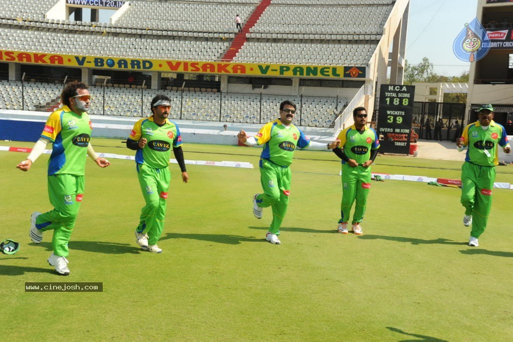 Chennai Rhinos Vs Kerala Strikers Match Photos 02 - 62 / 105 photos
