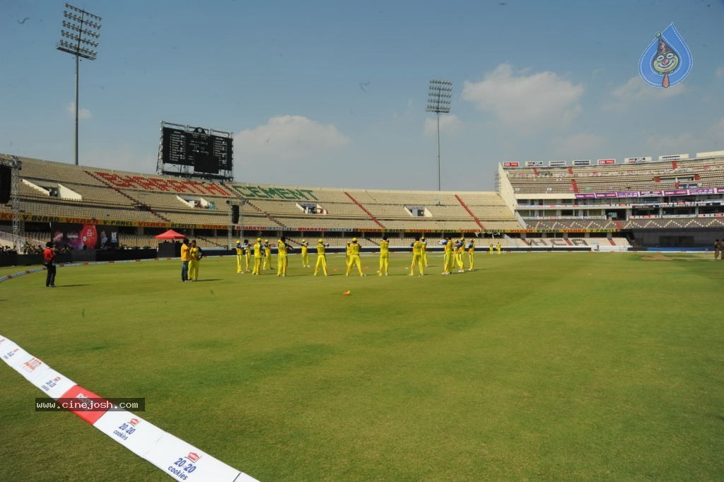 Chennai Rhinos Vs Kerala Strikers Match Photos 02 - 92 / 105 photos