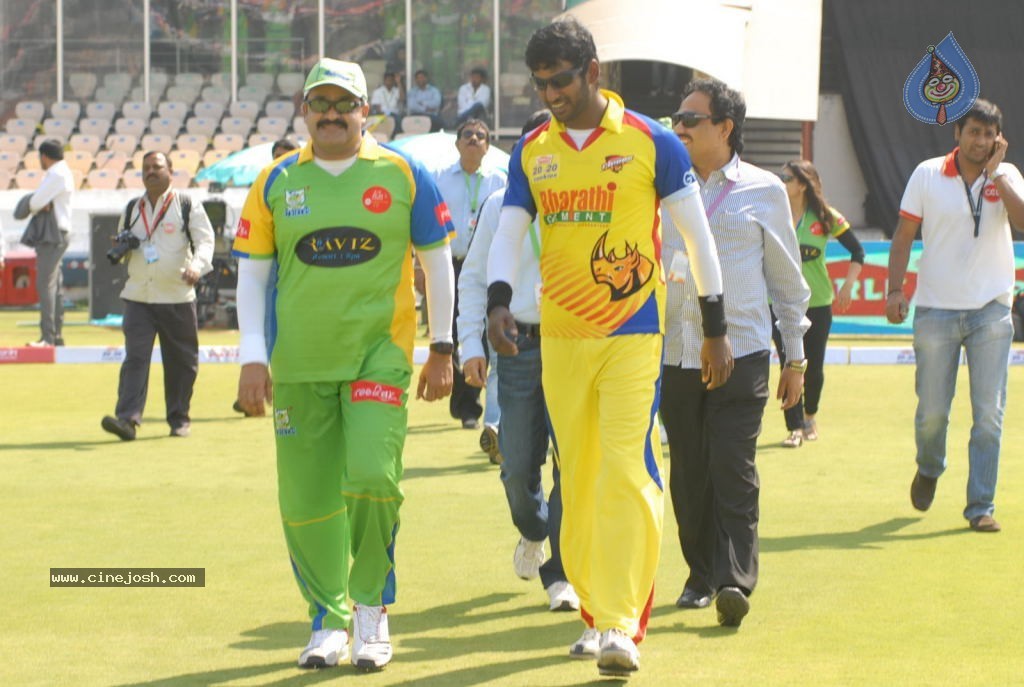 Chennai Rhinos Vs Kerala Strikers Match Photos 02 - 101 / 105 photos