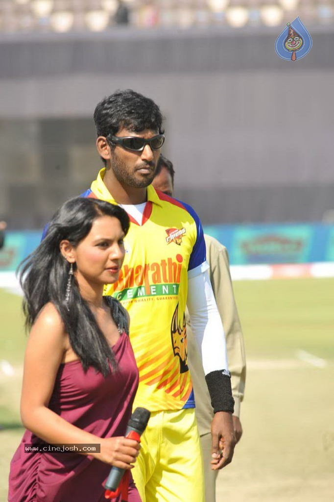 Chennai Rhinos Vs Kerala Strikers Match Photos 02 - 103 / 105 photos