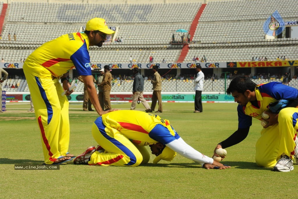 Chennai Rhinos Vs Kerala Strikers Match Photos 02 - 105 / 105 photos