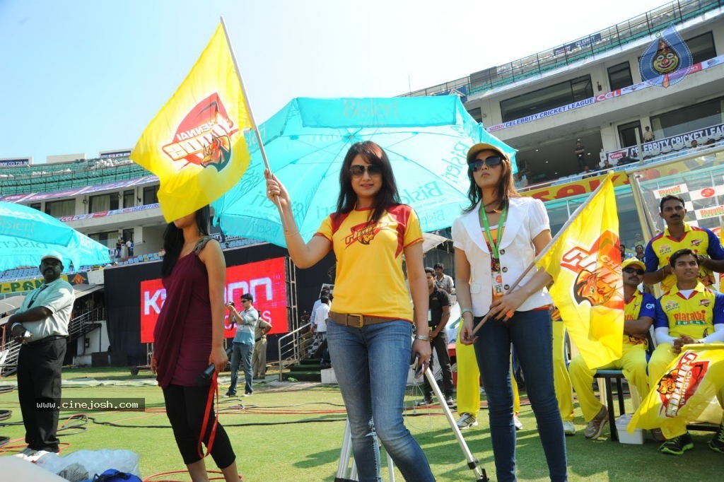 Chennai Rhinos Vs Kerala Strikers Match Photos 03 - 35 / 96 photos