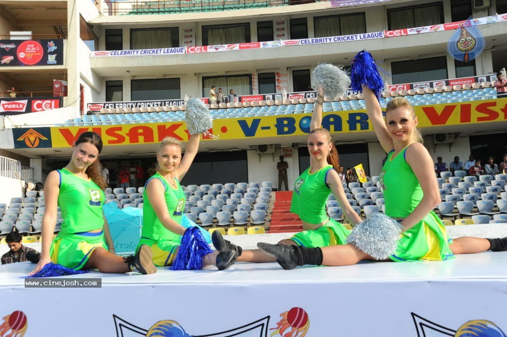Chennai Rhinos Vs Kerala Strikers Match Photos 03 - 51 / 96 photos