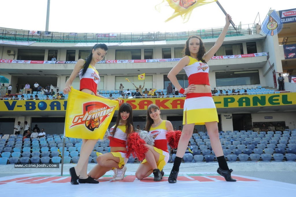 Chennai Rhinos Vs Kerala Strikers Match Photos 03 - 66 / 96 photos