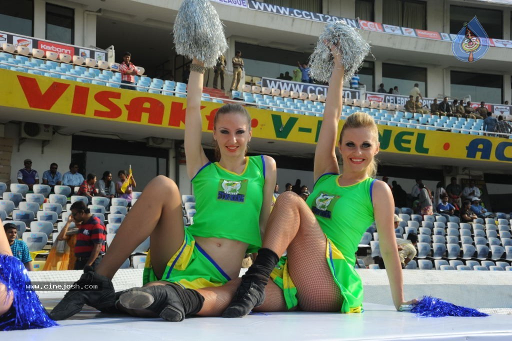 Chennai Rhinos Vs Kerala Strikers Match Photos 03 - 89 / 96 photos