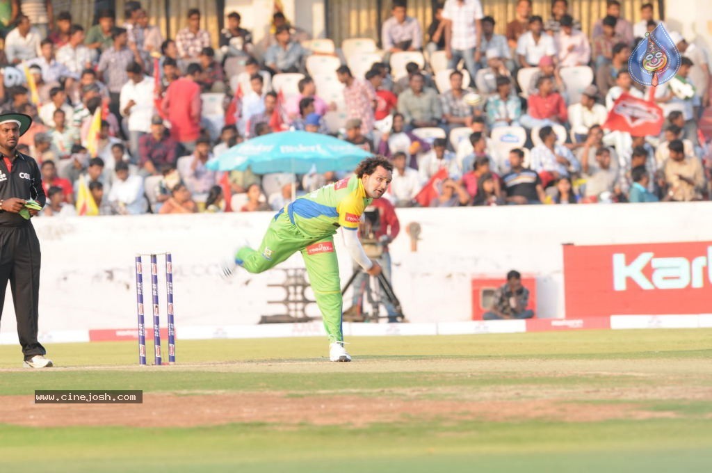 Chennai Rhinos Vs Kerala Strikers Match Photos 04 - 9 / 43 photos