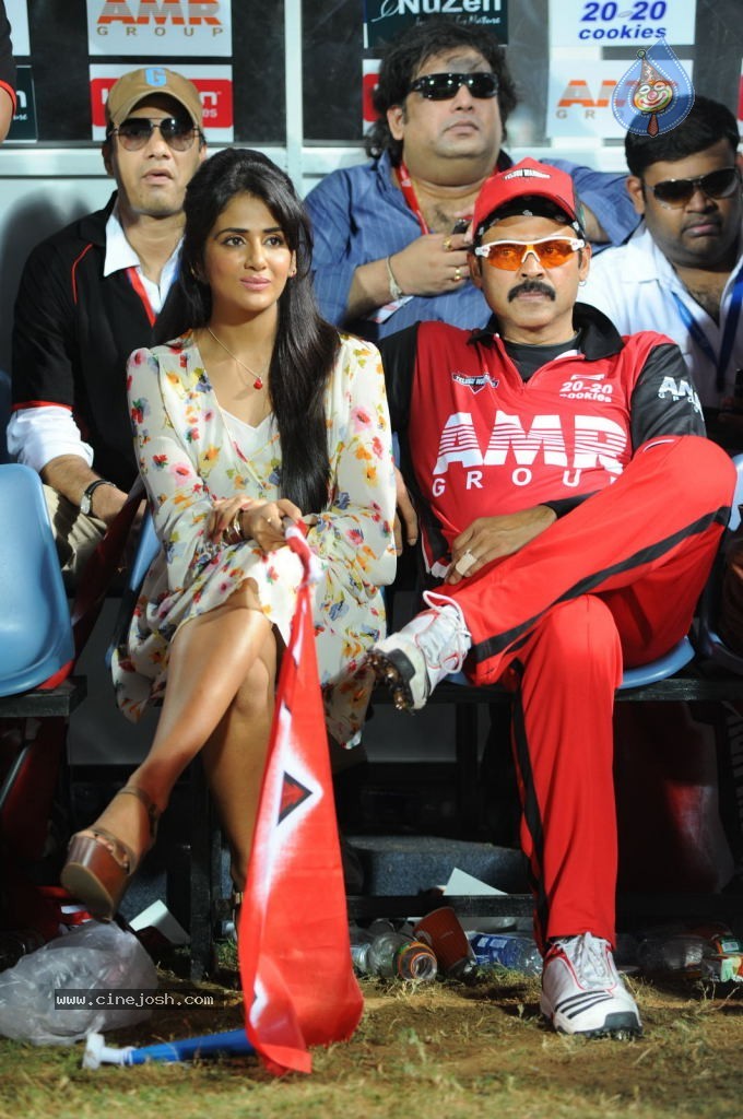 Telugu Warriors VS Chennai Rhinos Semi Final Match 01 - 11 / 72 photos