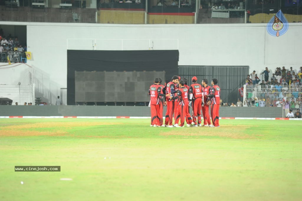 Telugu Warriors VS Chennai Rhinos Semi Final Match 01 - 25 / 72 photos