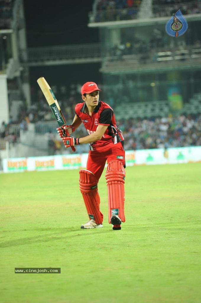 Telugu Warriors VS Chennai Rhinos Semi Final Match 01 - 72 / 72 photos