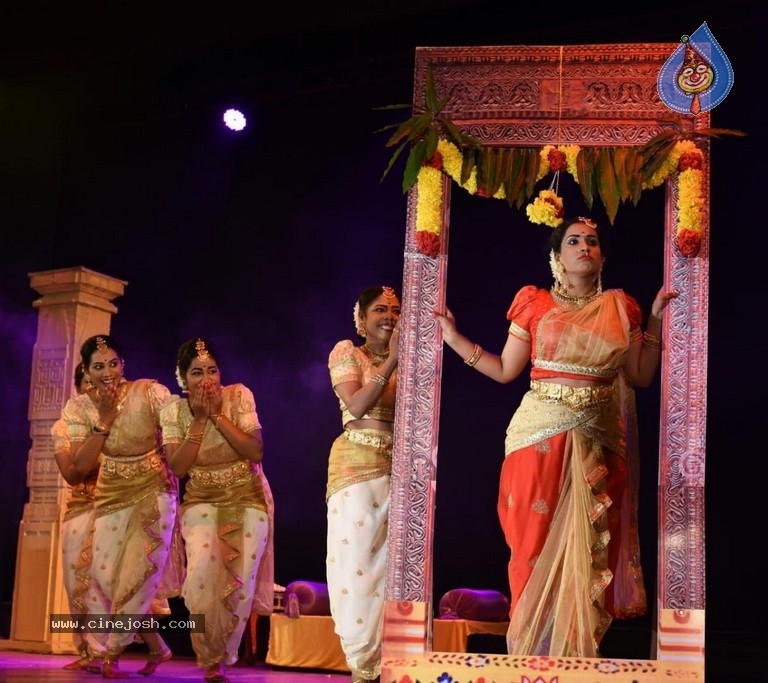 Chetana Uttej Dance Performance At Ravindra Bharathi - 6 / 6 photos
