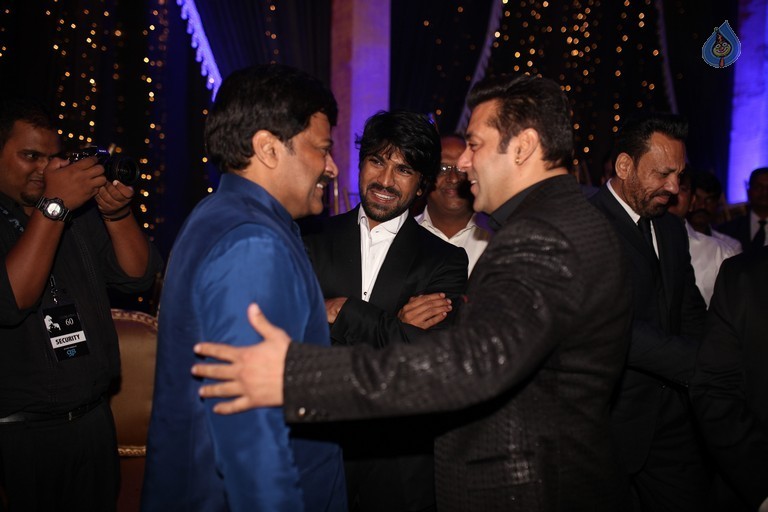 Chiranjeevi 60th Birthday Celebrations - 17 / 17 photos