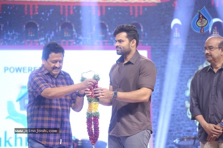 Chiranjeevi 63rd Birthday Celebrations 01 - 12 / 42 photos