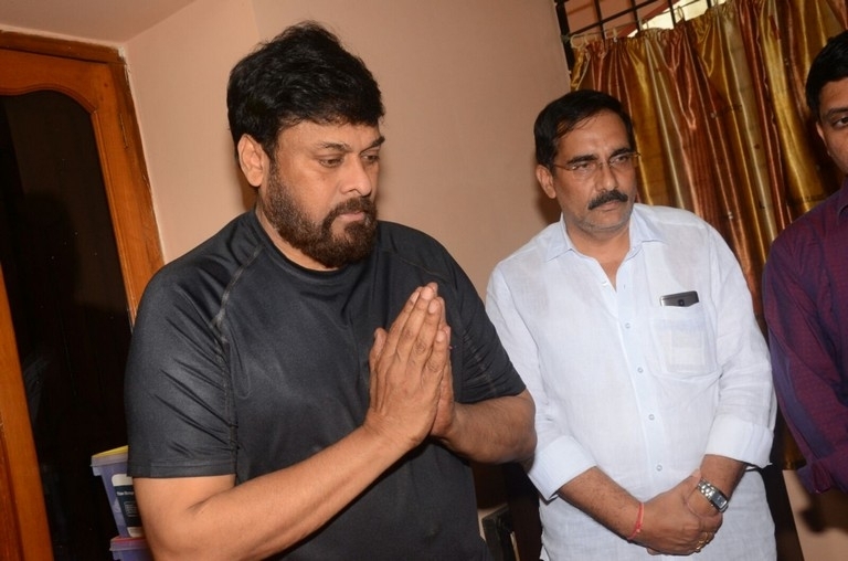 Chiranjeevi And Allu Aravind Has Paid Tribute To Nandagopal - 7 / 21 photos