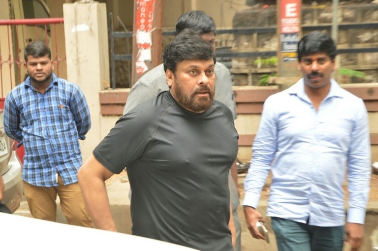 Chiranjeevi And Allu Aravind Has Paid Tribute To Nandagopal - 10 / 21 photos