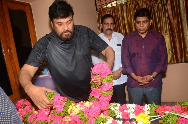 Chiranjeevi And Allu Aravind Has Paid Tribute To Nandagopal - 14 / 21 photos