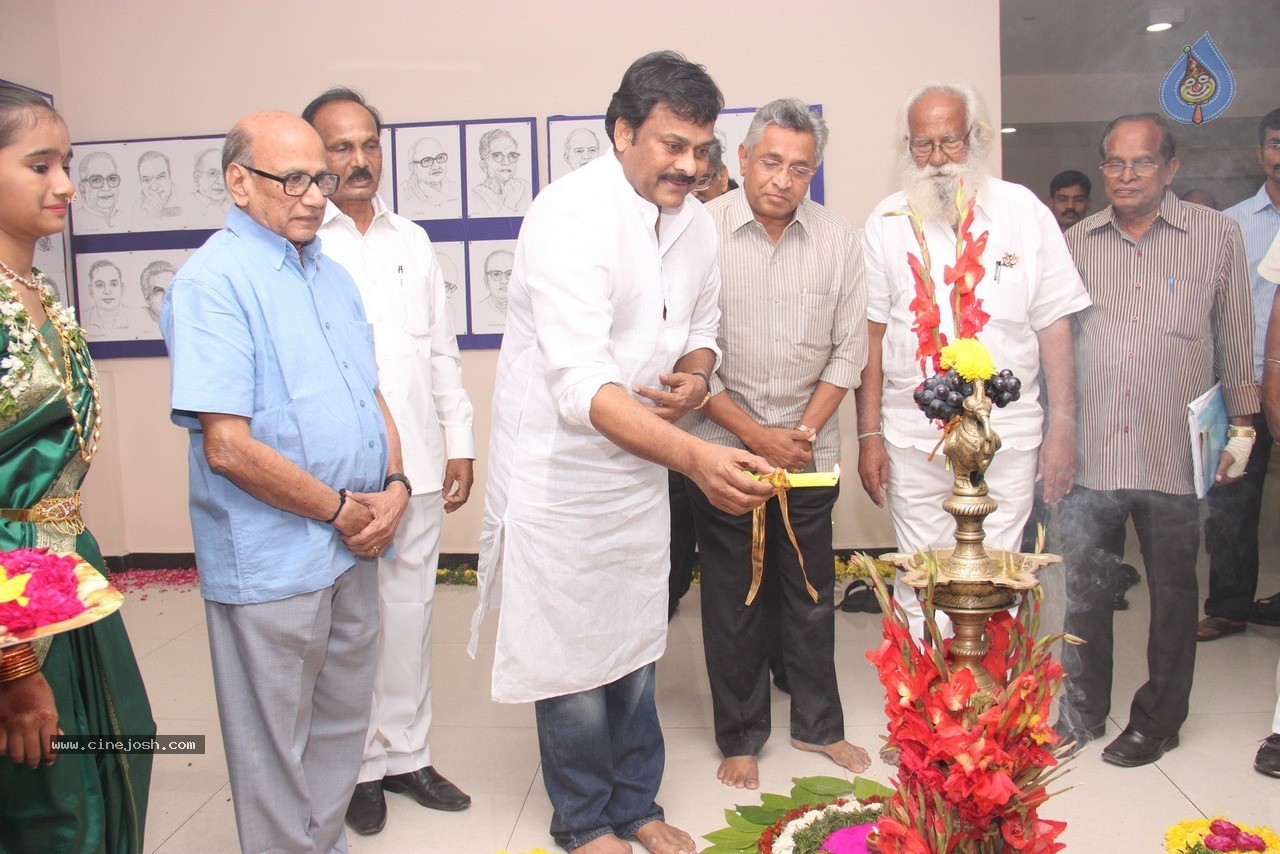 Chiranjeevi at Bapu's Film Festival 2014 - 48 / 304 photos