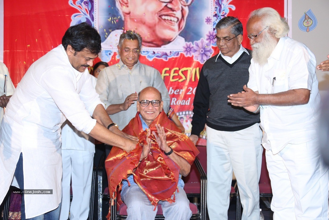 Chiranjeevi at Bapu's Film Festival 2014 - 79 / 304 photos