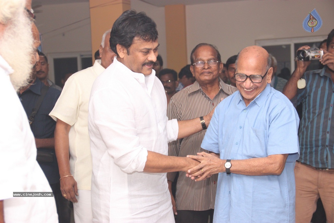 Chiranjeevi at Bapu's Film Festival 2014 - 80 / 304 photos