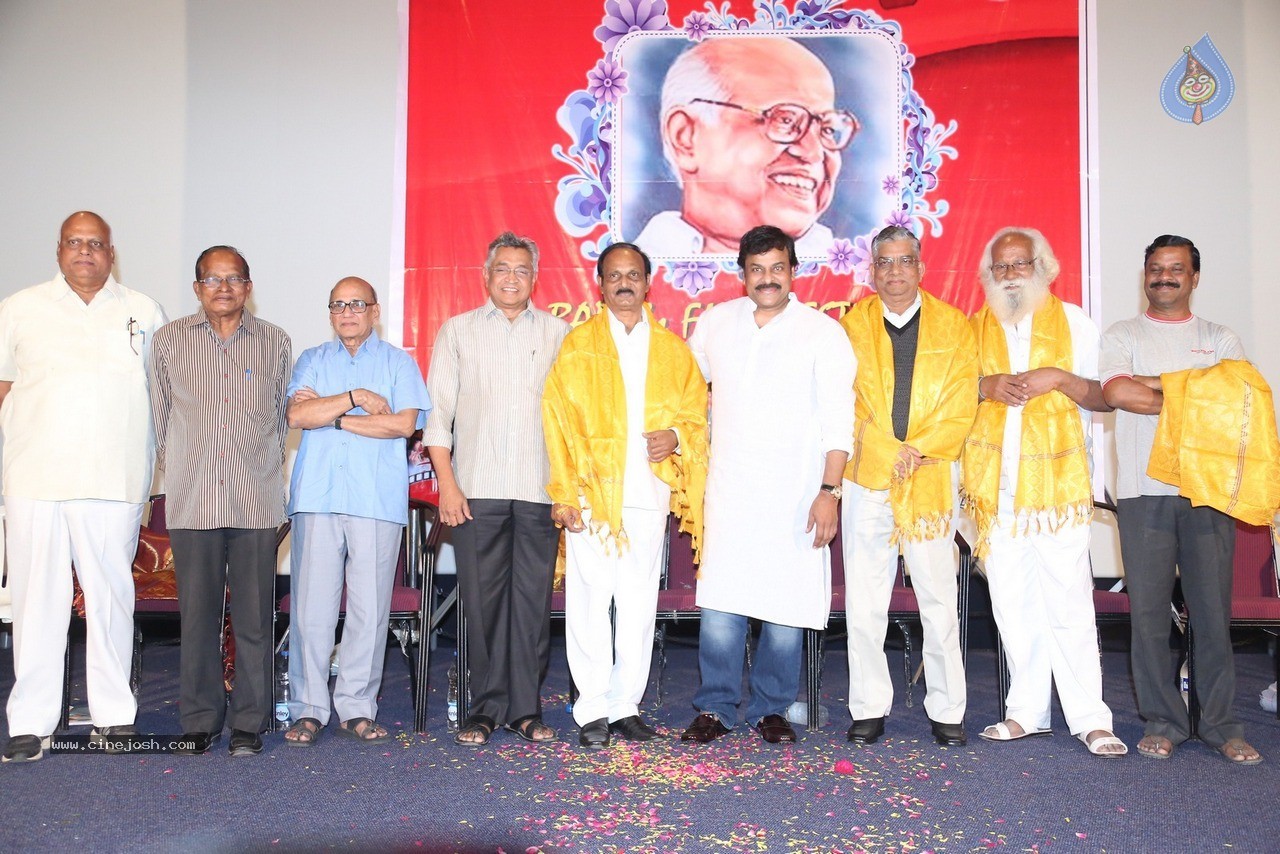 Chiranjeevi at Bapu's Film Festival 2014 - 91 / 304 photos