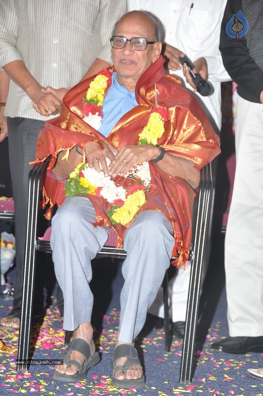 Chiranjeevi at Bapu's Film Festival 2014 - 173 / 304 photos