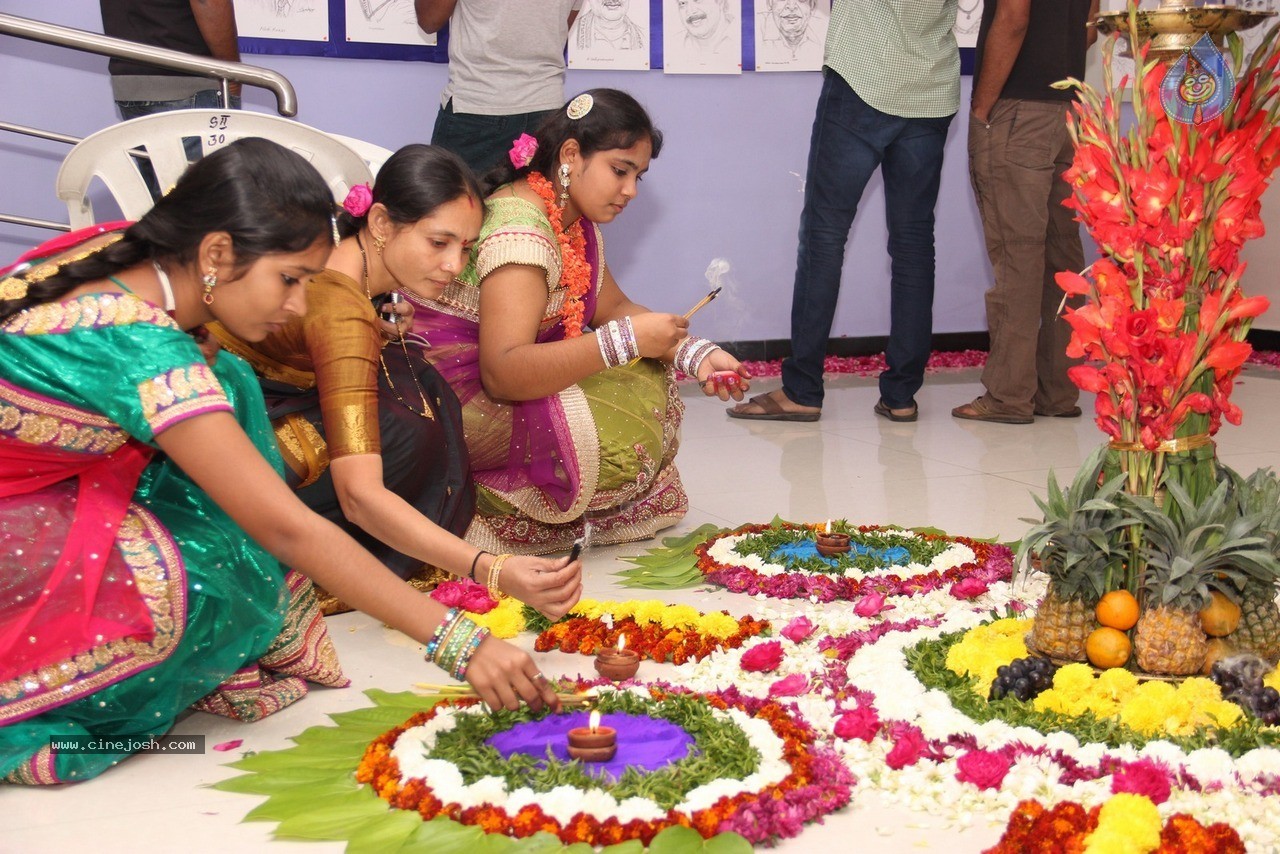 Chiranjeevi at Bapu's Film Festival 2014 - 251 / 304 photos